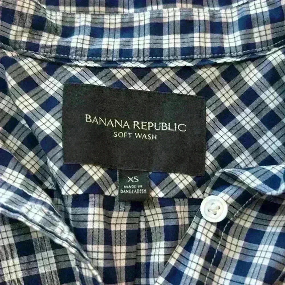 Banana Republic Soft Wash Button Down Shirt - Picture 6 of 12